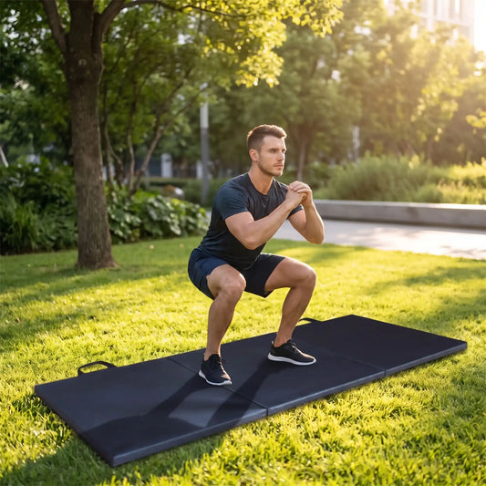 athlete fait des squats sur Tapis de gym pliable épais
