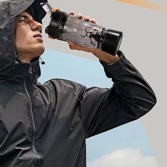 shaker-proteine-noir-pour-sportif